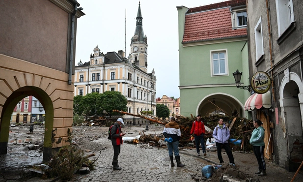 Po przejściu fali powodziowej w Lądku Zdroju