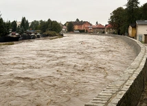 Sytuacja meteo się uspokaja, ale jest wciąż niebezpiecznie