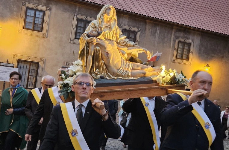 Procesja maryjna