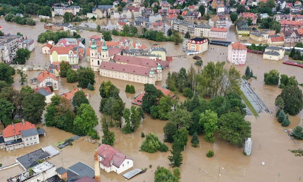 Franciszkanie proszą o pomoc w zmaganiu się ze skutkami powodzi