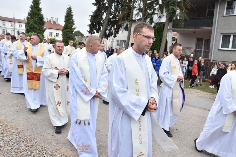 Pielgrzymka dzieci. Msza św. w Przasnyszu