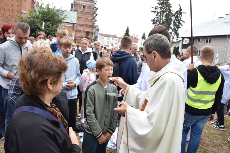 Pielgrzymka dzieci. Msza św. w Przasnyszu