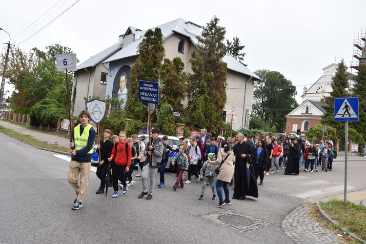 Pielgrzymka dzieci. Wyjście z Przasnysza