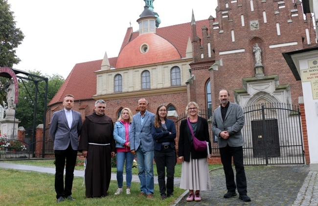 Odnowiony szczyt kaplicy św. Anny