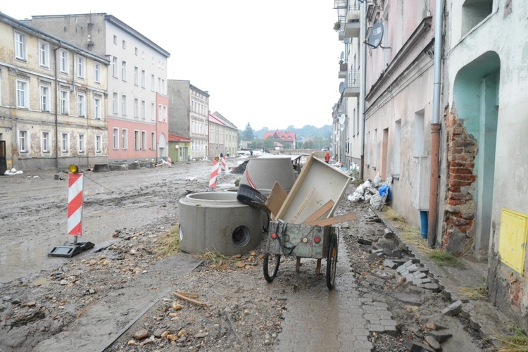 Głuchołazy po opadnięciu wody