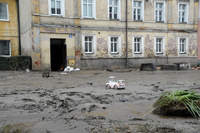 Głuchołazy po opadnięciu wody