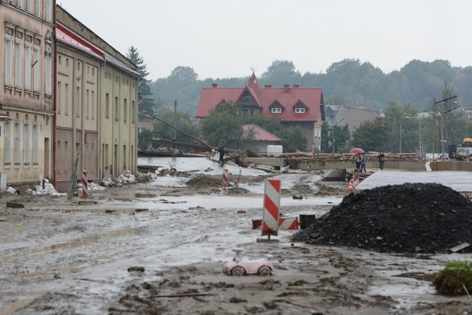 Głuchołazy po opadnięciu wody