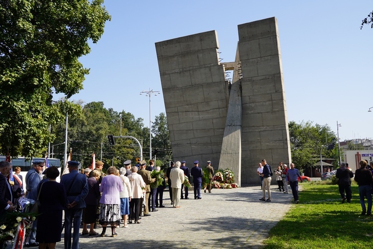 Wrocław. U św. Bonifacego i pod pomnikiem Zesłańcom Sybiru