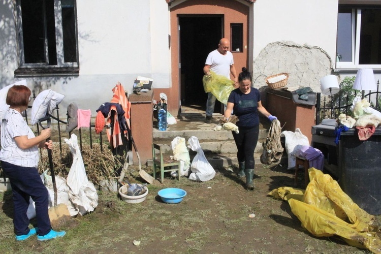 Zniszczenia po powodzi. Opawica, Lenarcice, Krasne Pole, Chomiąża