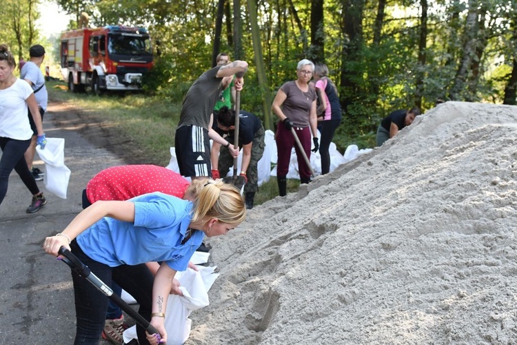 Trudna sytuacja k. Nowogrodu Bobrzańskiego