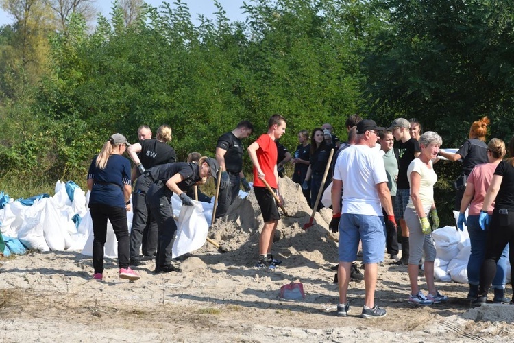 Trudna sytuacja k. Nowogrodu Bobrzańskiego