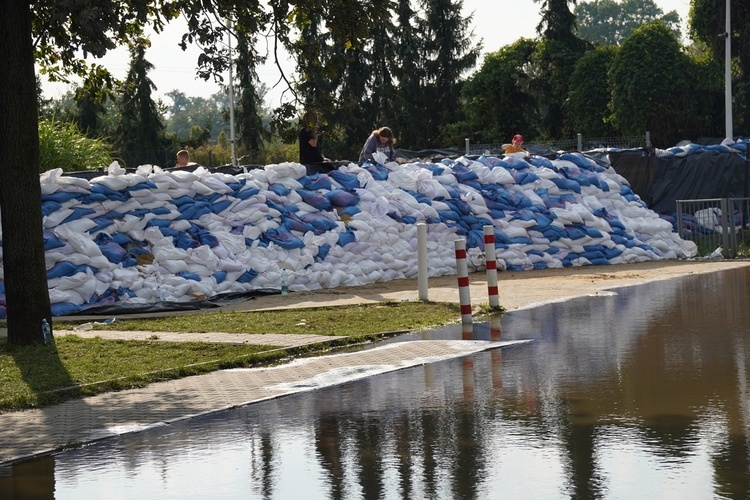 Obrona przed wodą we Wrocławiu-Stabłowicach