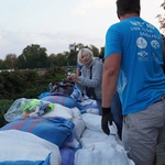 Ostrów Tumski przygotowuje się na falę powodziową