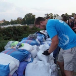 Ostrów Tumski przygotowuje się na falę powodziową