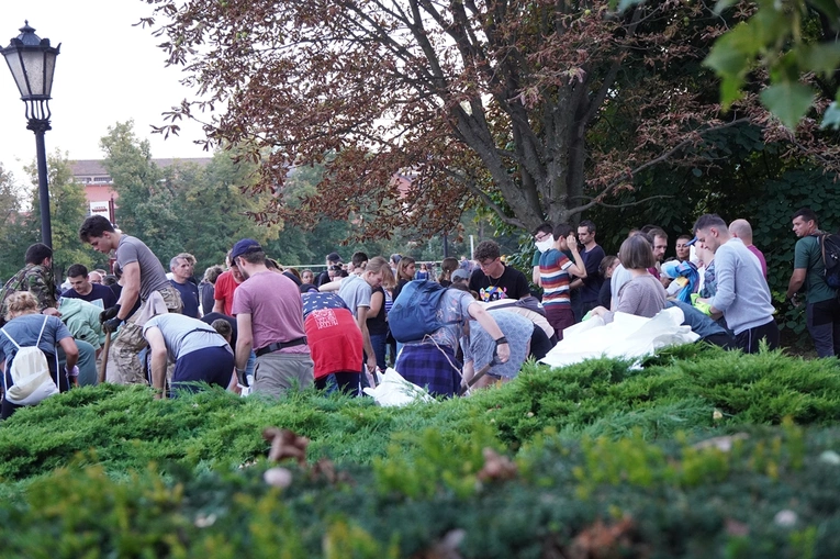 Ostrów Tumski przygotowuje się na falę powodziową