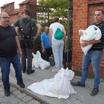 Ostrów Tumski przygotowuje się na falę powodziową