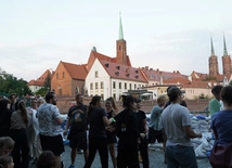 Ostrów Tumski przygotowuje się na falę powodziową