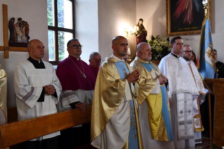 Dziękowali za 50 lat parafii w Różankach