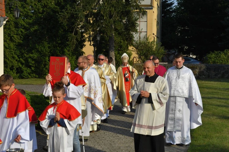 Dziękowali za 50 lat parafii w Różankach