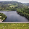 Jezioro Czerniańskie w Wiśle Czarne to zbiornik utworzony w miejscu połączenia Białej i Czarnej Wisełki.