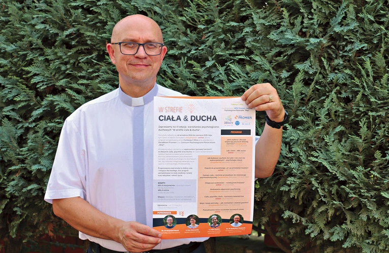 	Ks. Radosław Kacprzak zachęca do udziału w weekendowych spotkaniach.