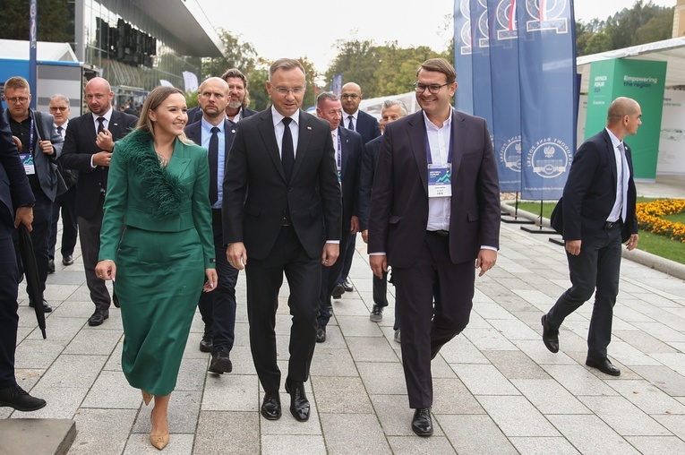 Opieszałość obecnego rządu w sprawie CPK kosztuje