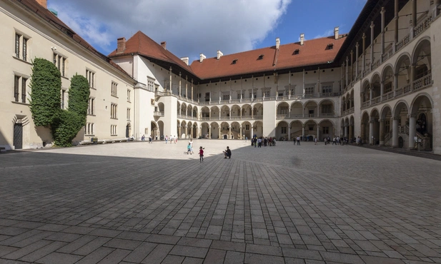 „Niech żyje król! Koronacje Sasów na Wawelu”