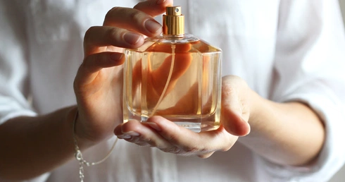 Czy warto kupować próbki perfum?