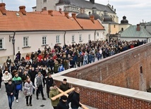 Synodalna Droga Krzyżowa [ROZWAŻANIA]