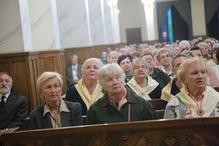 Pielgrzymka straży honorowej NSPJ