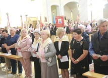 Pielgrzymka straży honorowej NSPJ