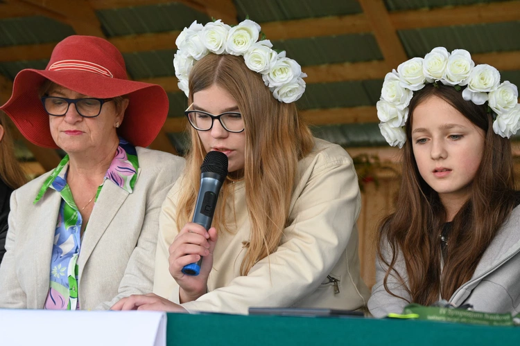 Narodowe Czytanie w parafii w Miętustwie