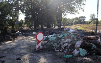 Boboluszki. Zniszczenia i prace porządkowe