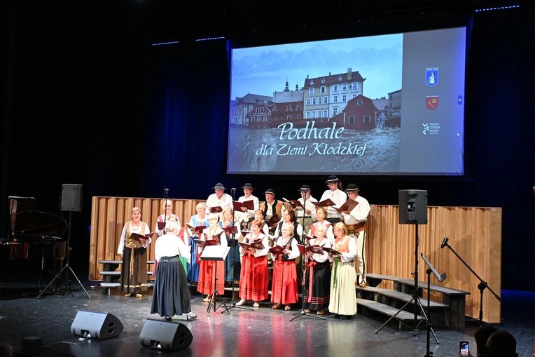 Zaśpiewali i pomogli