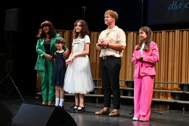 Zaśpiewali i pomogli