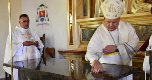 Konsekracja kościoła w Tucznie