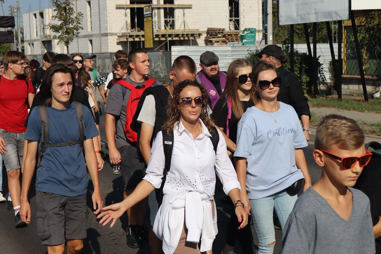 Przasnysz-Rostkowo. Pielgrzymka młodzieży