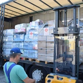 Pięć transportów od Caritas dla powodzian