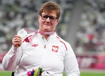 Medale i codzienność - Lucyna Kornobys