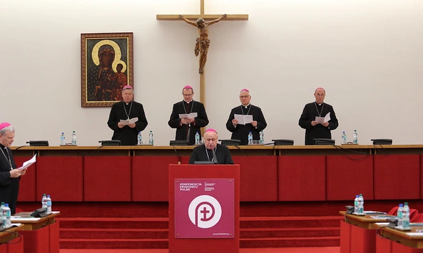 Biskupi na XXIV Dzień Papieski: Przypominamy o niezbywalnej godności każdego człowieka i jego prawie do życia