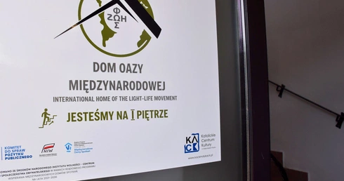 Dom Oazy Międzynarodowej otwarty