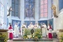 	Dziękczynną Eucharystię sprawowali kapłani archidiecezji katowickiej, na co dzień wspierający zgromadzenie w posłudze, m.in. abp senior Damian Zimoń, bp Grzegorz Olszowski i ks. Andrzej Suchoń, proboszcz parafii Mariackiej. 