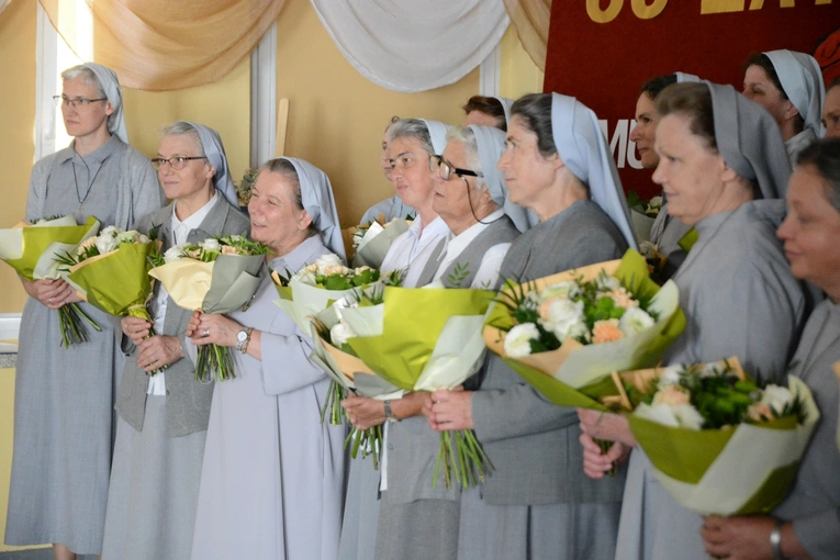 60-lecie Domu Pomocy Społecznej w Kadłubie i posługi sióstr franciszkanek misjonarek Maryi