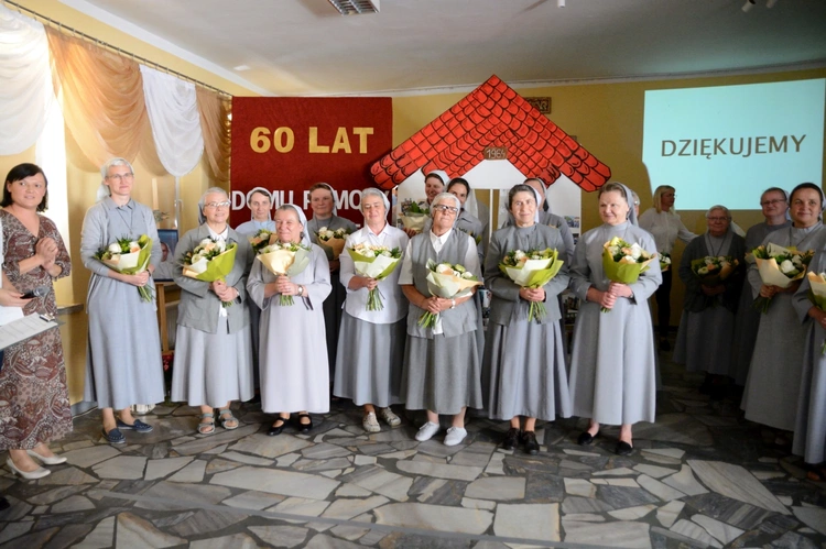 60-lecie Domu Pomocy Społecznej w Kadłubie i posługi sióstr franciszkanek misjonarek Maryi