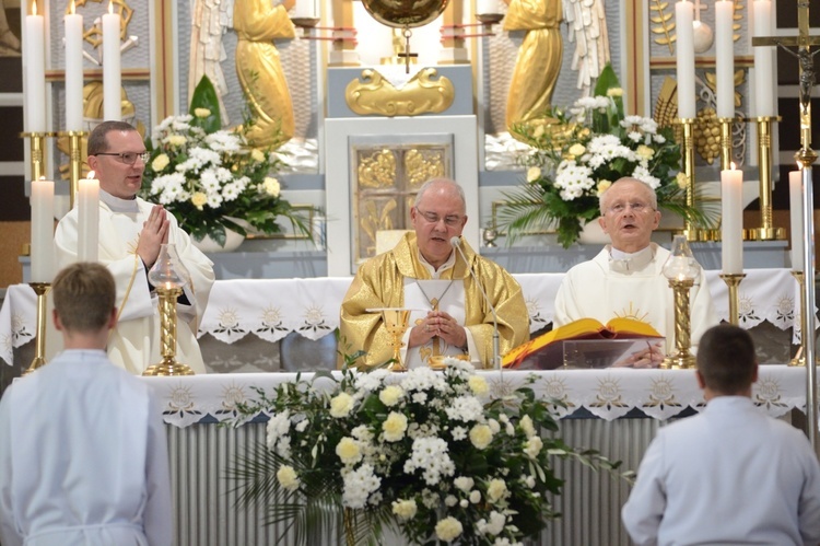 60-lecie Domu Pomocy Społecznej w Kadłubie i posługi sióstr franciszkanek misjonarek Maryi