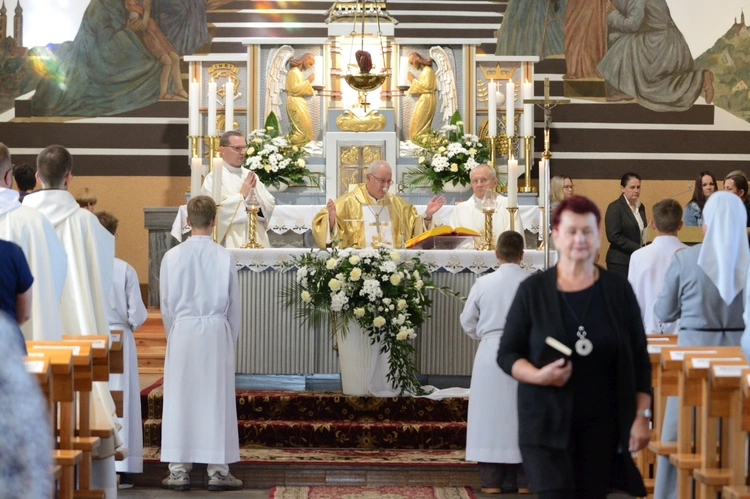 60-lecie Domu Pomocy Społecznej w Kadłubie i posługi sióstr franciszkanek misjonarek Maryi