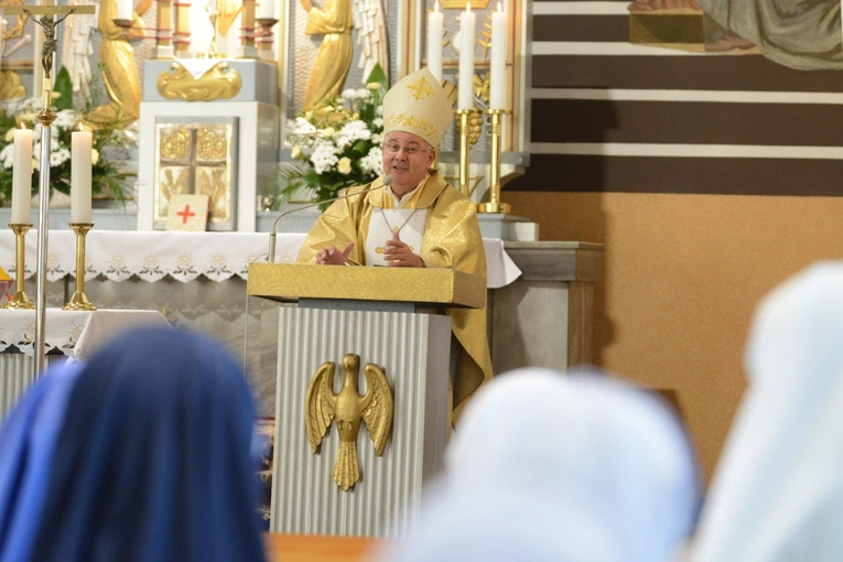 60-lecie Domu Pomocy Społecznej w Kadłubie i posługi sióstr franciszkanek misjonarek Maryi