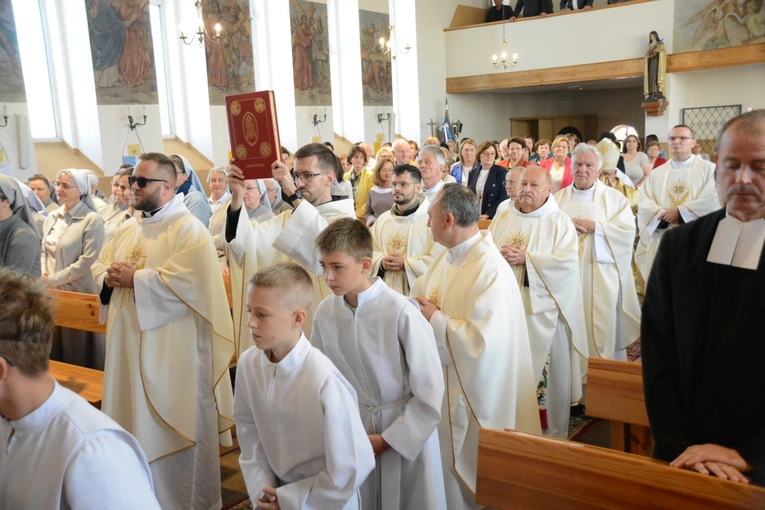 60-lecie Domu Pomocy Społecznej w Kadłubie i posługi sióstr franciszkanek misjonarek Maryi