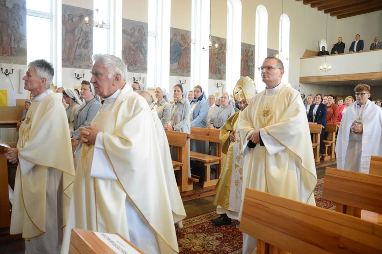 60-lecie Domu Pomocy Społecznej w Kadłubie i posługi sióstr franciszkanek misjonarek Maryi