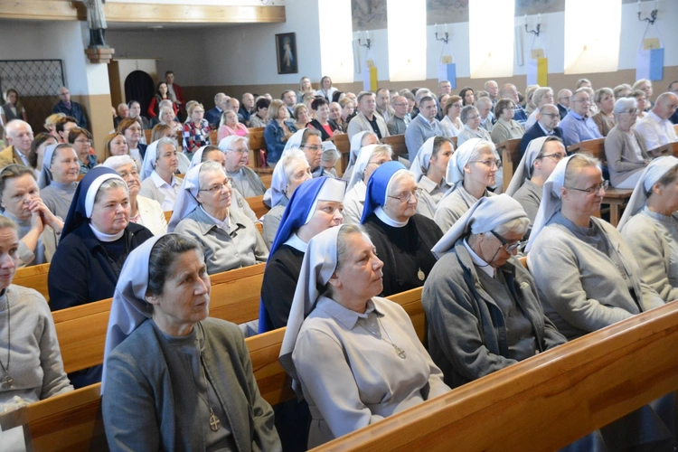 60-lecie Domu Pomocy Społecznej w Kadłubie i posługi sióstr franciszkanek misjonarek Maryi